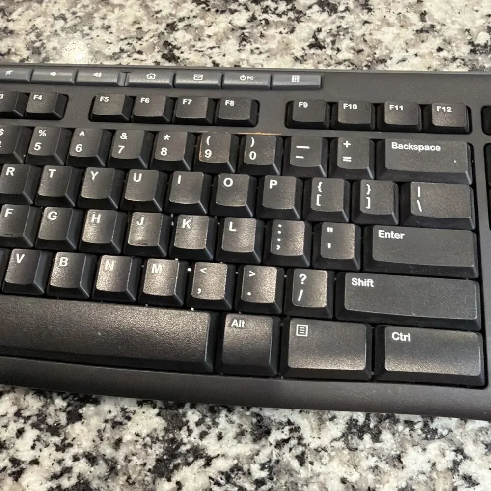 Logitech K270 Wireless Keyboard Black No Batteries Cover Not Tested